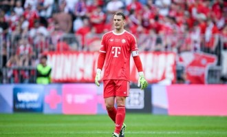 图片报：因拜仁主场球衣太丑，有球迷买二客门将服印外场球员印号