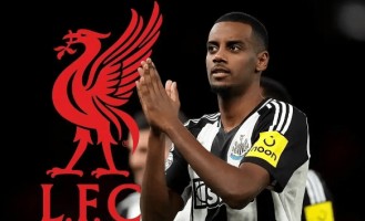 利物浦1.3亿签下伊萨克破纪录，“参军”成功！关窗前或再签强力中卫