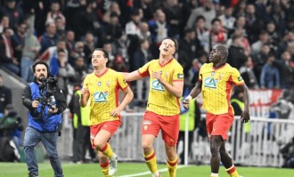 6-7！1-3！疯狂一夜，里昂惨遭淘汰，热刺5连败，澳大利亚女足狂胜